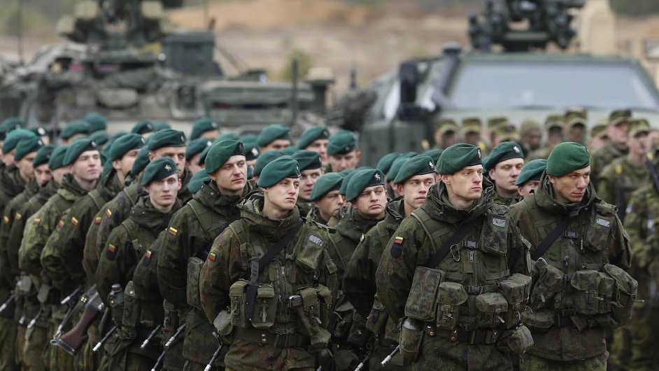 Rozarovan len NATO: Litevsk armda se piln astn baltskch manvr.