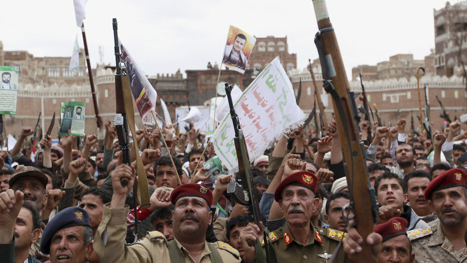 Spojenci zatoili na itsk rebely, kte ovldaj st zem Jemenu.