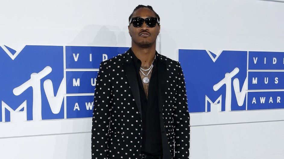 Raper Future je na snmku z loskch hudebnch cen MTV Video Music Awards v New Yorku.