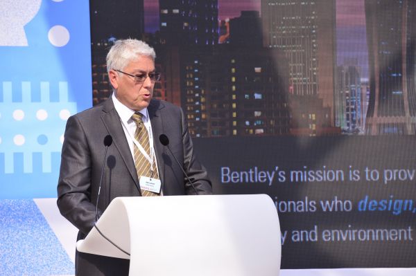 Alan Lamont viceprezident pro dodávky projektù spoleènost Bentley Systems