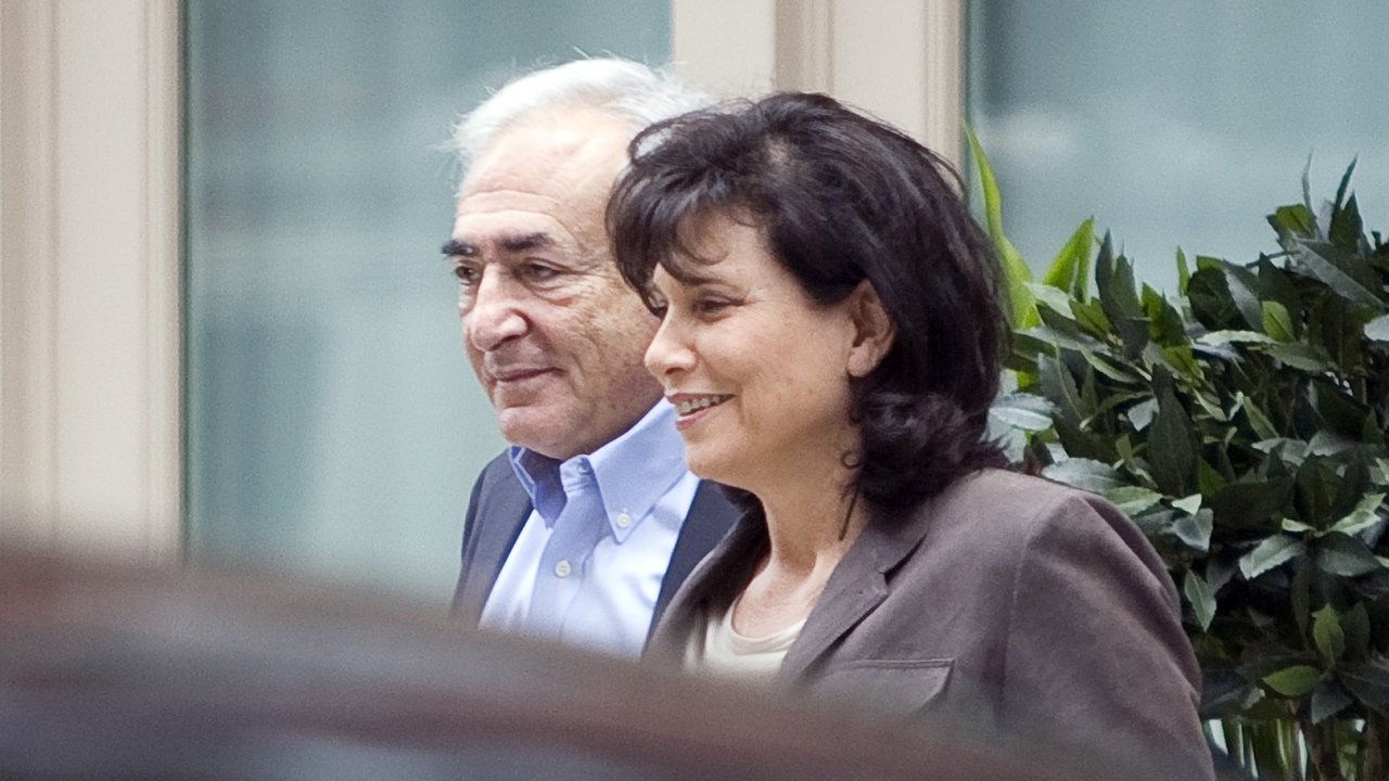 Strauss-Kahn po proputn se svou enou