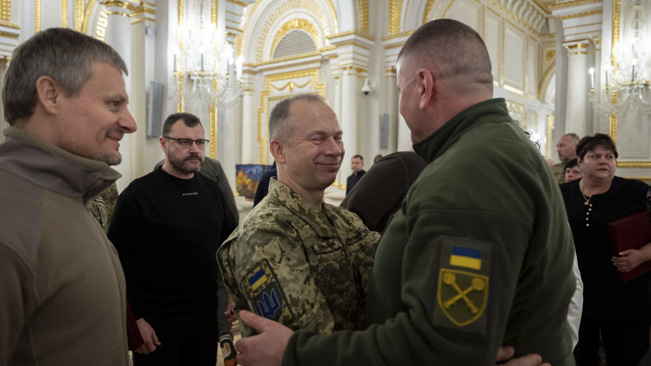 Oleksandr Syrsky a Valeryj Zálužnyj, armáda, Ukrajina