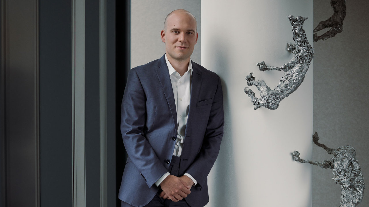 Portfolio budujeme s drazem na anticyklick a defenzivn odvtv. Typicky sem pat zdravotnictv, lkrensk sluby nebo regulovan trhy, napklad sportovn szen, k Jan Kocin.