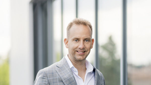 AI v marketingu? Je skvělý parťák. Dotknout se srdcí lidí al