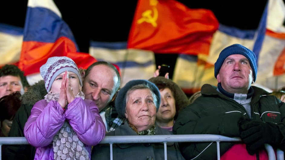 Obyvatel krymskho Simferopolu oekvaj vsledky referenda.