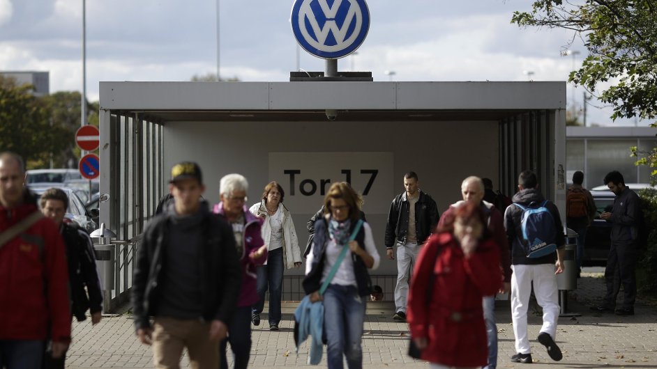 Slu nmeck ekonomiky skandl Volkswagenu nepodlomil. Zatm.