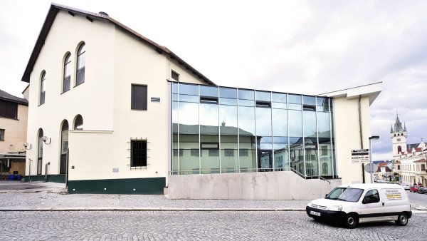 Bernard posiluje. Uva�il rekordn&iacute; mno�stv&iacute; piva a chce d&aacute;l r�st, po p�ti letech za�ne zase vyv&aacute;�et do USA