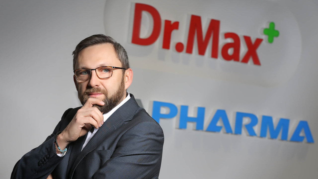 Daniel Hork nastoupil doveden eskho Dr.Maxe vroce 2013. Pedtm dil poboku kosmetick afarmaceutick skupiny Johnson & Johnson. Psobil ivePfizeru.