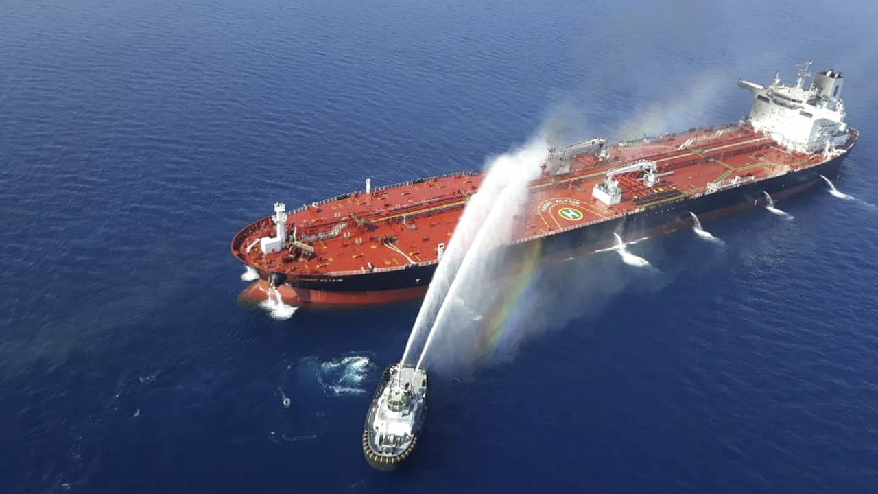 Hoøící tanker v Ománském zálivu