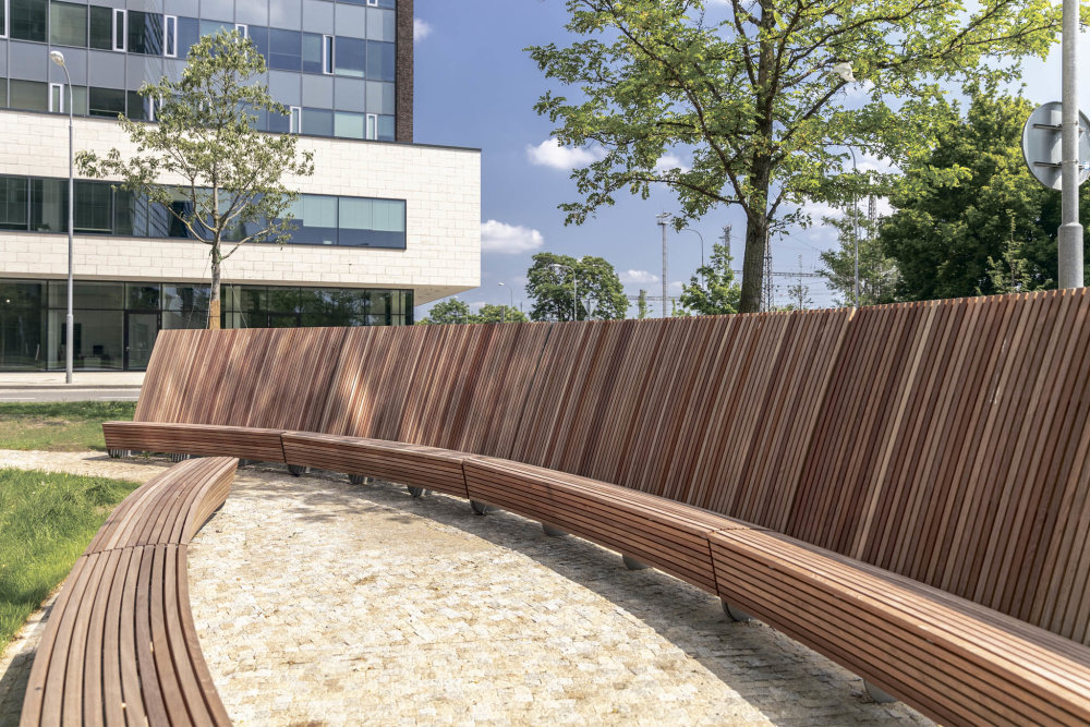 Mobiliář firmy mmcité je přítomen i v moderní brněnské čtvrti Spielberk Office Centre.
