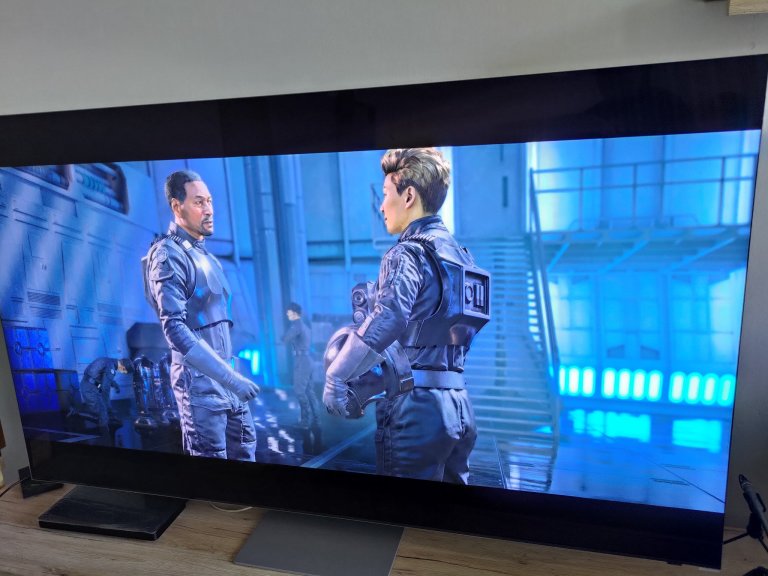 Nov generace televiz Samsung bude mt men One Connect Box (na obrzku vlevo vedle stojanu)