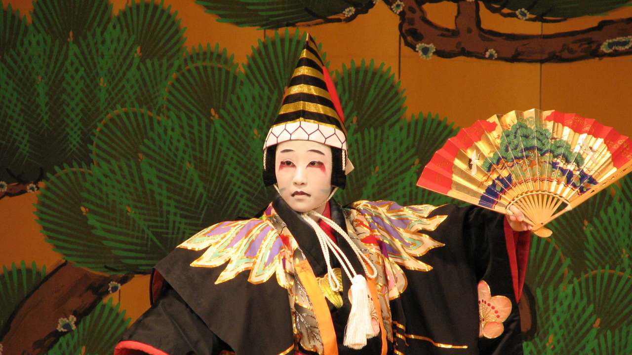 Japonsk den pedstav umn kaligrafie, ajov obad nebo tradin tanec