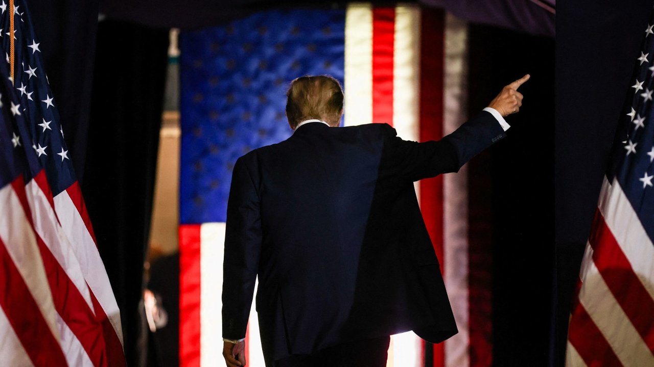 Bývalý a možná i budoucí americký prezident Donald Trump bìhem sobotní pøedvolební kampanì ve mìstì Conway v Jižní Karolínì