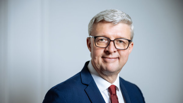 Do plnění zásobníků plynem se nikdo nehrne, říká Havlíček. Stát hledá mechanismus, jak zajistit dostatek zásob na příští zimu