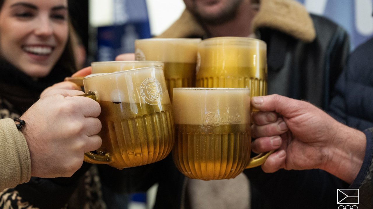 Bud�jovick� Budvar na �epu v �esk�m dom� v Mil�n�.