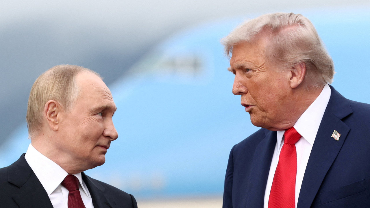 Americk� prezident Trump se setkal s rusk�m prezidentem Putinem na Alja�ce