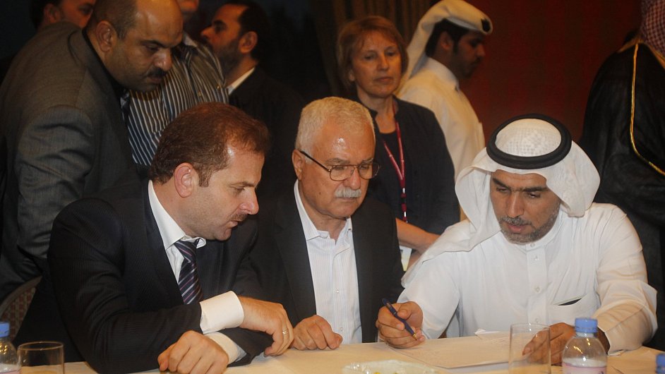 Podpis dohody syrské opozice v Dauhá