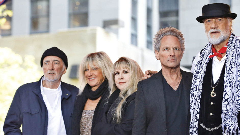 Zleva John McVie (69), Christine McVieov (71), Stevie Nicksov (67), Lindsey Buckingham (65) a Mick Fleetwood (67).