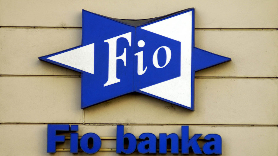 Z dotanho podvodu jsou obvinn lid s vazbami na holding Fio