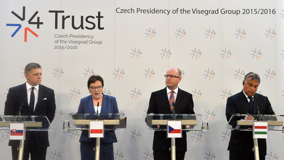 Mimoøádný summit pøedsedù vlád zemí Visegrádské skupiny k øešení migraèní krize se konal 4. záøí v Praze