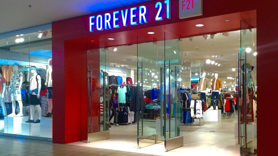 Forever 21 oteve prvn prodejnu v Praze na podzim - Ilustran foto.