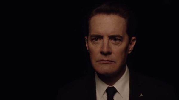 Pokra�ov&aacute;n&iacute; Twin Peaks? Opojn&eacute;. Nic podobn&eacute;ho jsem nevid�l, rozpl&yacute;v&aacute; se Fila