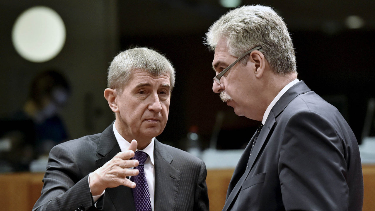 Na bruselskm zasedn Rady EU v listopadu 2015 se Andrej Babi setkal napklad s rakouskm ministrem financ Hansem Jrgem Schellingem.