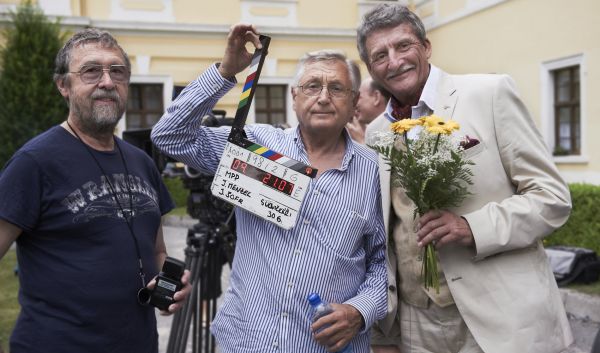 Z nat&aacute;�en&iacute; Menzelov&yacute;ch Don&scaron;ajn�