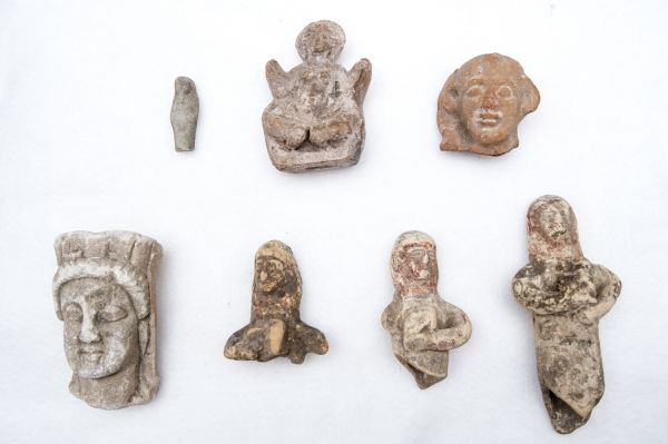 Muzeum Přelouč starověké egyptské a kyperské figurky