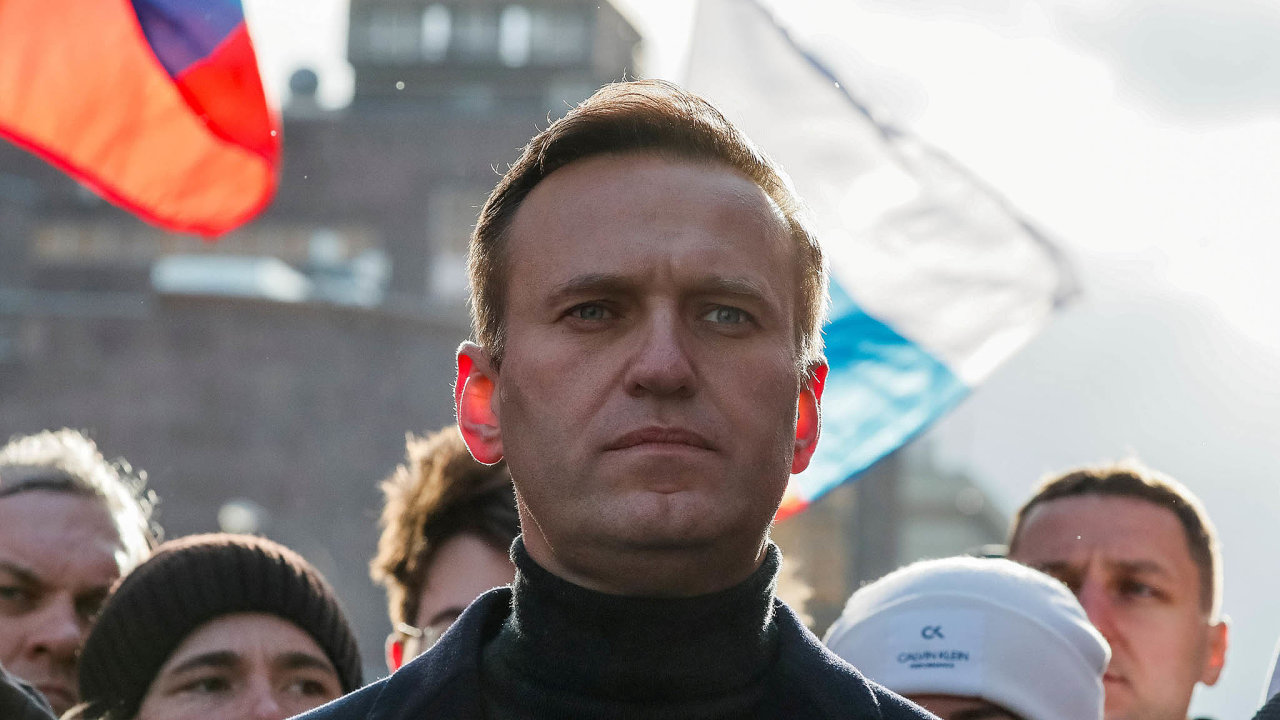 O lenu skupiny Pussy Riot Petr Verzilov v roce 2008 lkai zberlnsk kliniky Charit tvrdili, e byl otrven. Nastejn klinice je len Alexej Navalnyj (na snmku), posledn cl vstran otravy.
