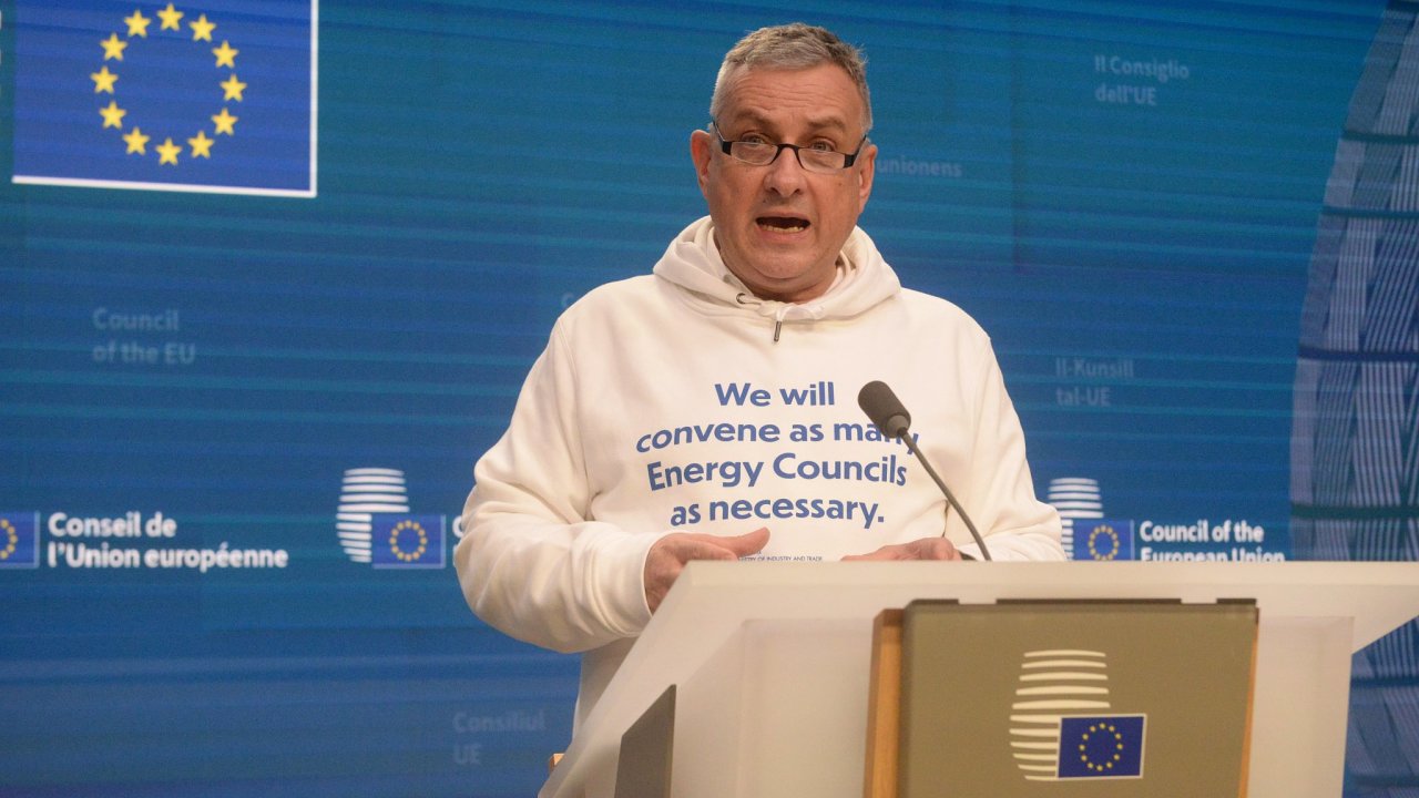 Jozef Síkela na tiskové konferenci po posledním zasedání ministrù energetiky EU