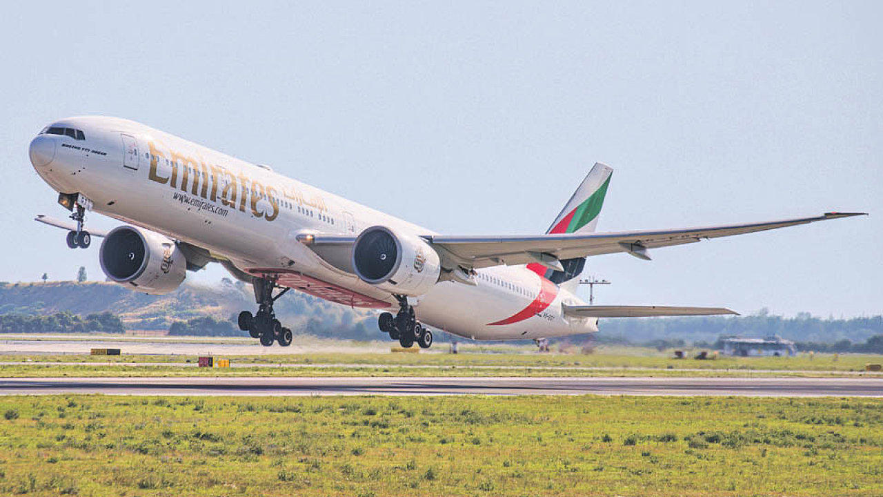 Emirates koup 55 letadel Boeing 777‑9 a 35 letadel 777‑8.