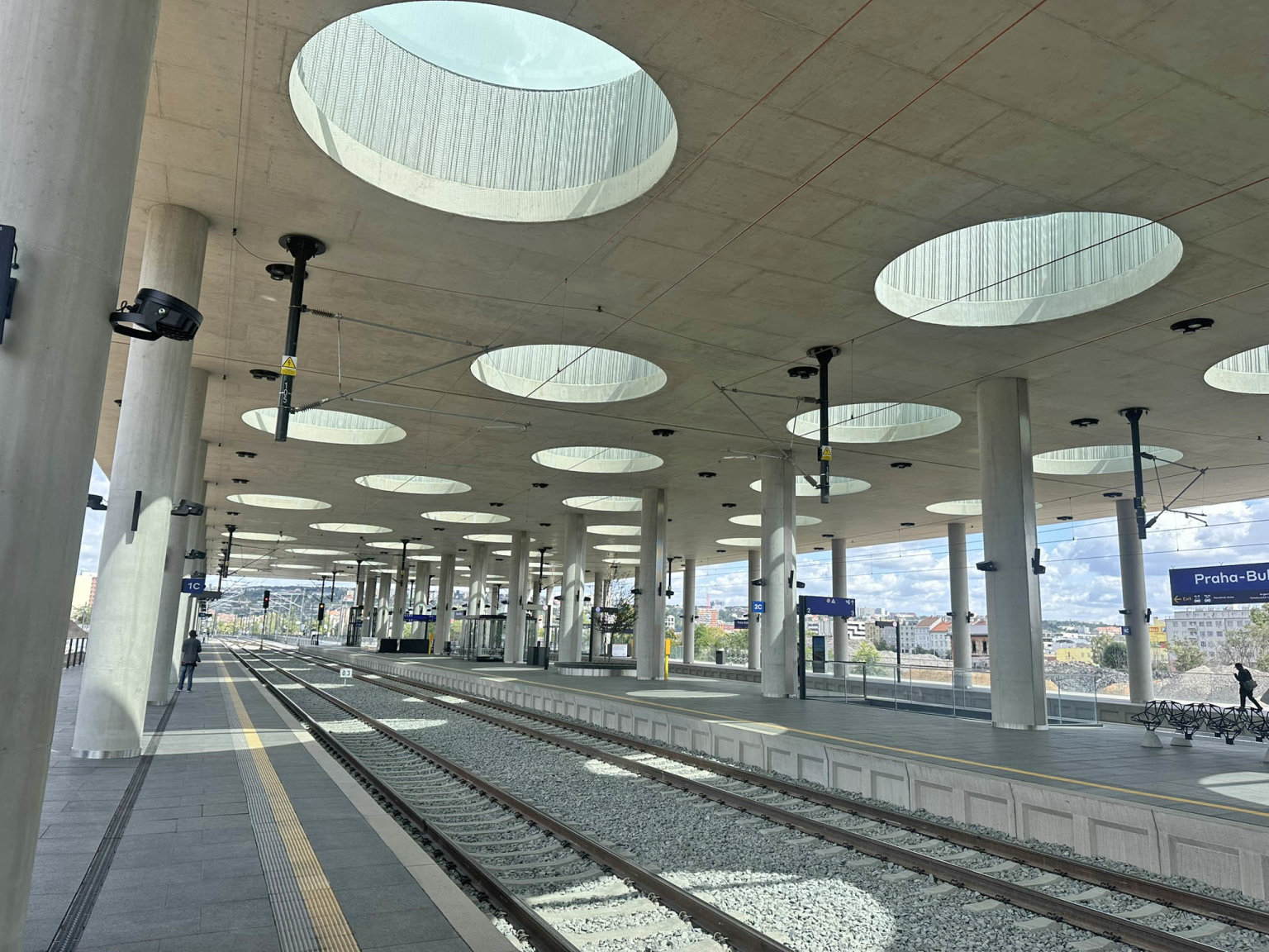 Nové nádraží Praha‑Bubny je hotové. (Foto: TBG Metrostav) Nové nádraží Praha‑Bubny je hotové.