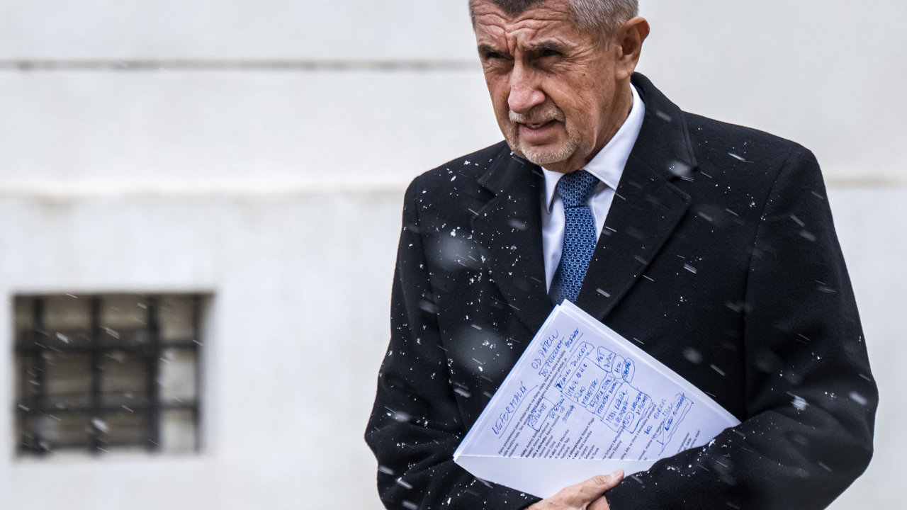 Andrej Babi� po jedn�n� na Hrad�