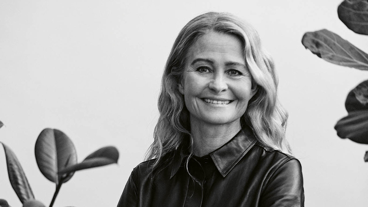 Svou prvn prodejnu v esku otevela na prask adrese Na Pkop 6 vdsk znaka ARKET znm svm nadasovm designem a minimalistickmi liniemi.