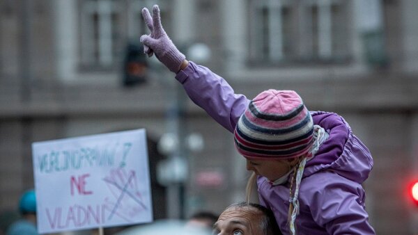 Demonstrace proti zru�en� koncesion��sk�ch poplatk� za �eskou televizi a...