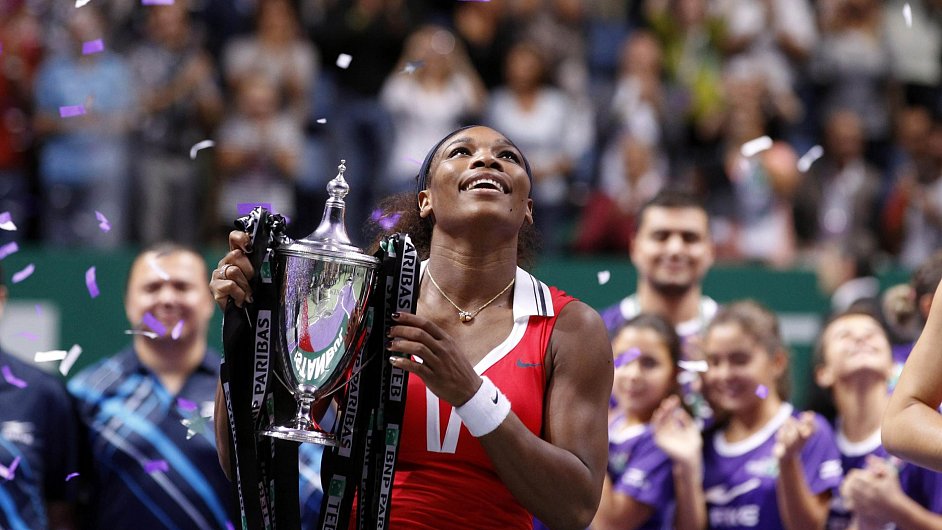 Serena Williamsov oslavuje triumf na Turnaji mistry