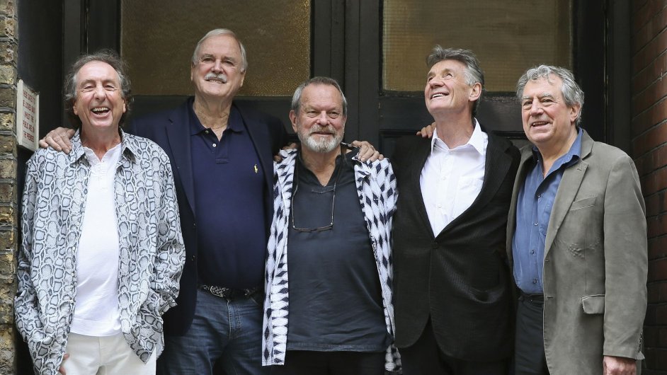 Sta znm a od ter opt vtipn Monty Python: (zleva) Eric Idle, John Cleese, Terry Gilliam, Michael Palin a Terry Jones