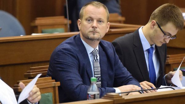 Insolvenční správce Lee Louda rozhodl o dalších dvou pohledávkách v kauze OKD. Insolvenční správce Lee Louda rozhodl o dalších dvou pohledávkách v kauze OKD.