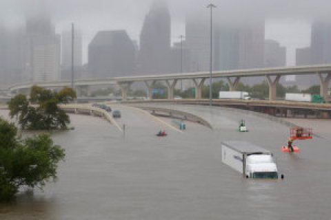 Harvey - drama v Texasu.
