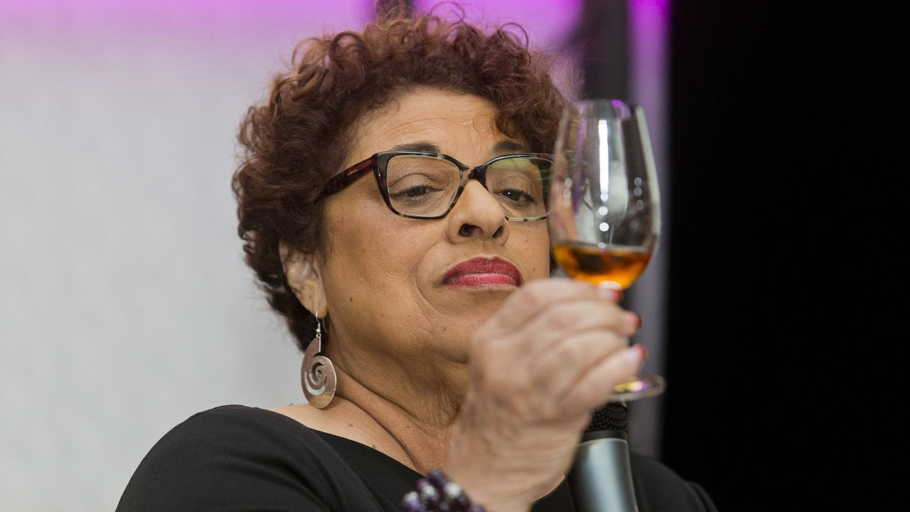 Joy Spenceov, master blenderka jamajsk destilrky Appleton Estate