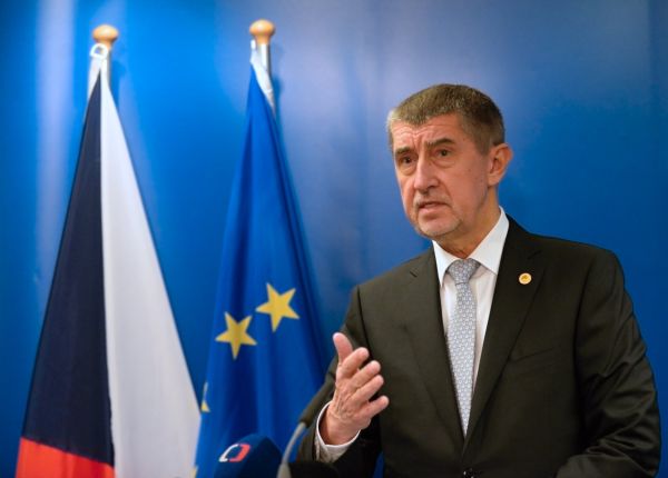 Premi&eacute;r Babi&scaron; odm&iacute;t&aacute; vyhnout se evropsk&eacute; �alob� zp�sobem, jak&yacute;m tak u�inilo Slovensko.