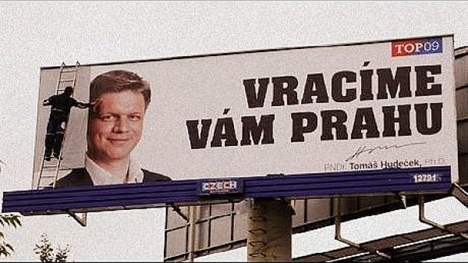 Na primtora Prahy den ped volbami v tisku zatoili provozovatel billboard.