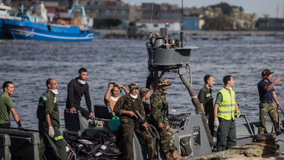 Ztroskotn lodi s migranty u pobe Egypta m ji 148 obt.