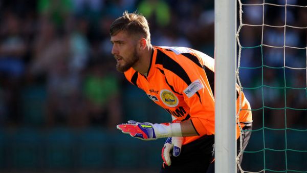 Tom&aacute;&scaron; Hol&yacute; v dresu Zl&iacute;na, kde je&scaron;t� na podzim hostoval z pra�sk&eacute; Sparty.