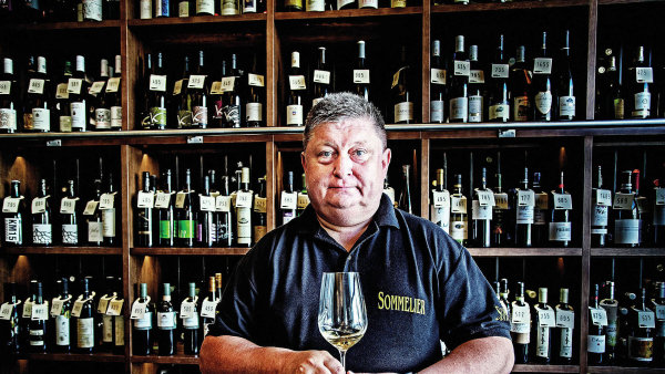 (Fotografie byla pořízena ve Vínografu) Luboš Bárta
