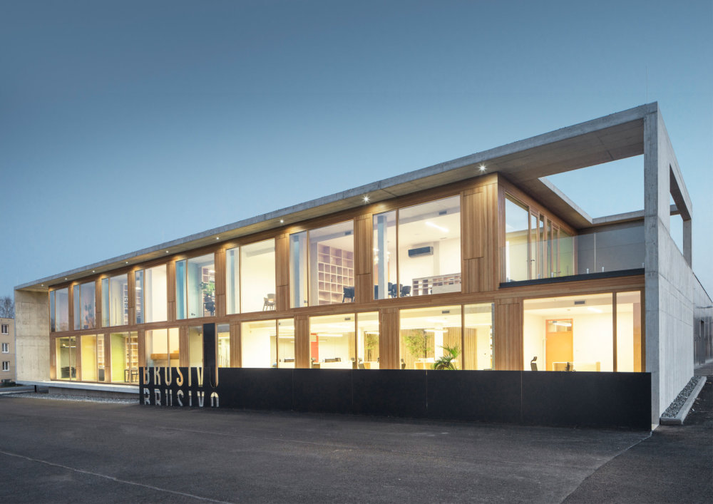 Administrativní budova firmy Brusivo, Rokycany / Zábran – Nová architekti (2015)