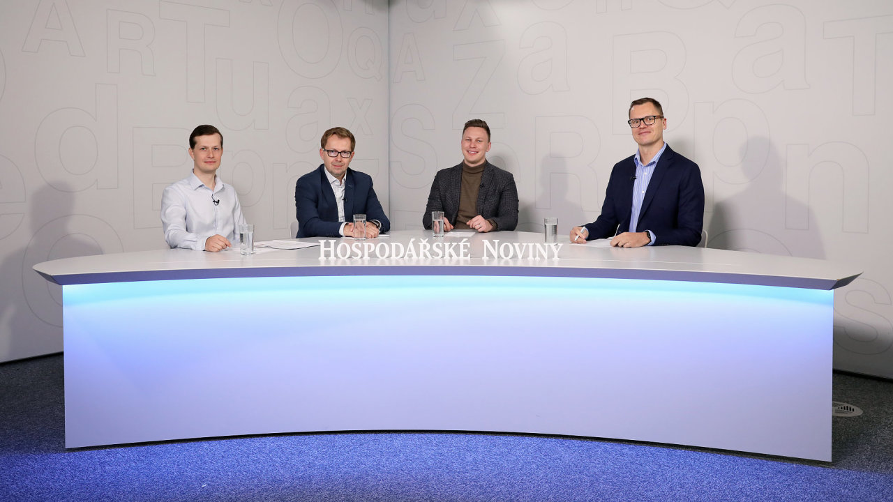 Debata HN o udritelnosti. Zleva Martin Kubk (Mondi tt), Antonn Weber (Deloitte), Jan Musil (Liko-S) a modertor Michael Mare z Hospodskch novin.