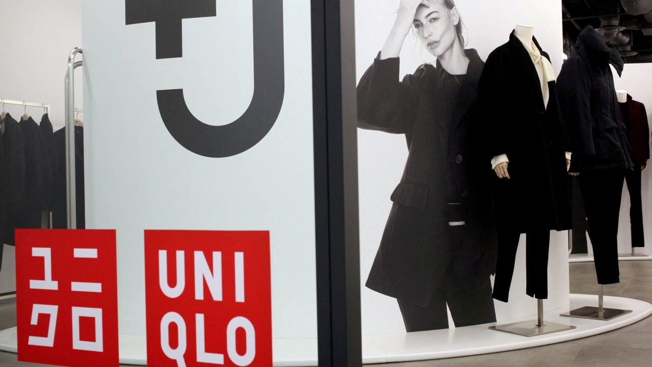 Japonské Uniqlo zvýší mzdy o 40 procent.