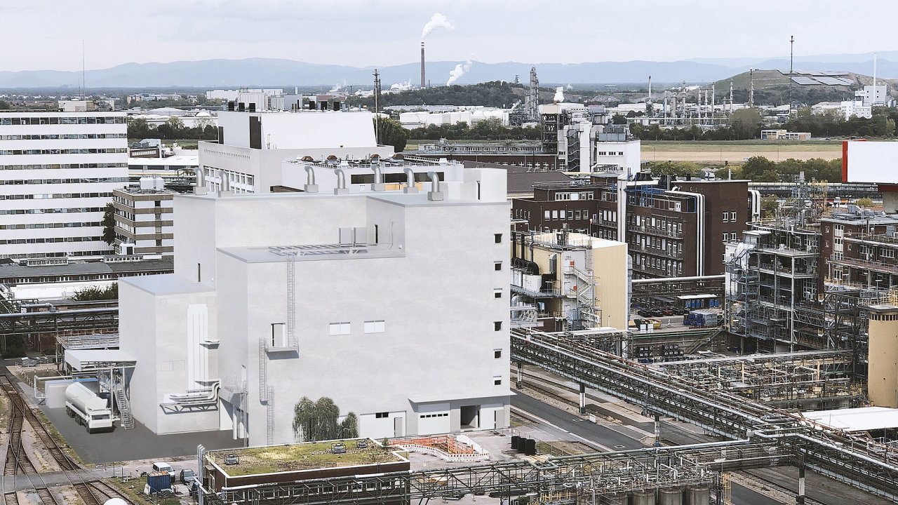 Ochotu investovat ukazuje napøíklad spoleènost BASF. Za desítky milionù eur vybuduje fermentaèní závod na biologické a biotechnologické pøípravky na ochranu rostlin v Ludwigshafenu.